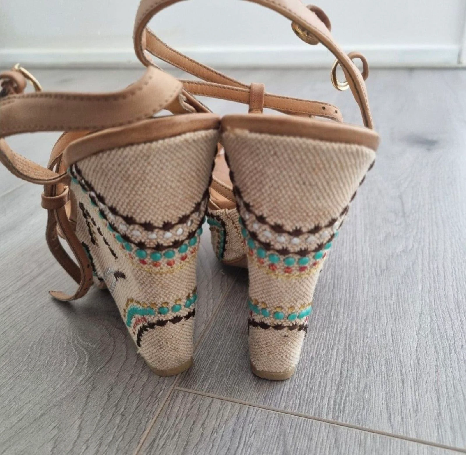 Yessica C&A Ibiza Sandales compensées avec perles et broderie – Taille 37 – photo 4